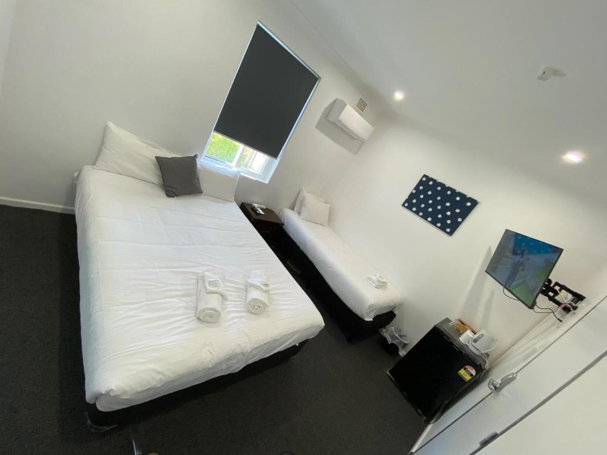 Central Motel มัดจี ภายนอก รูปภาพ