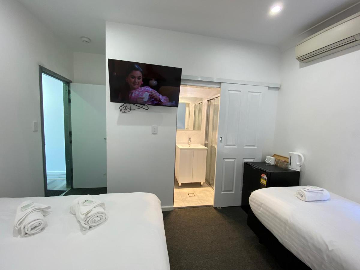 Central Motel มัดจี ภายนอก รูปภาพ
