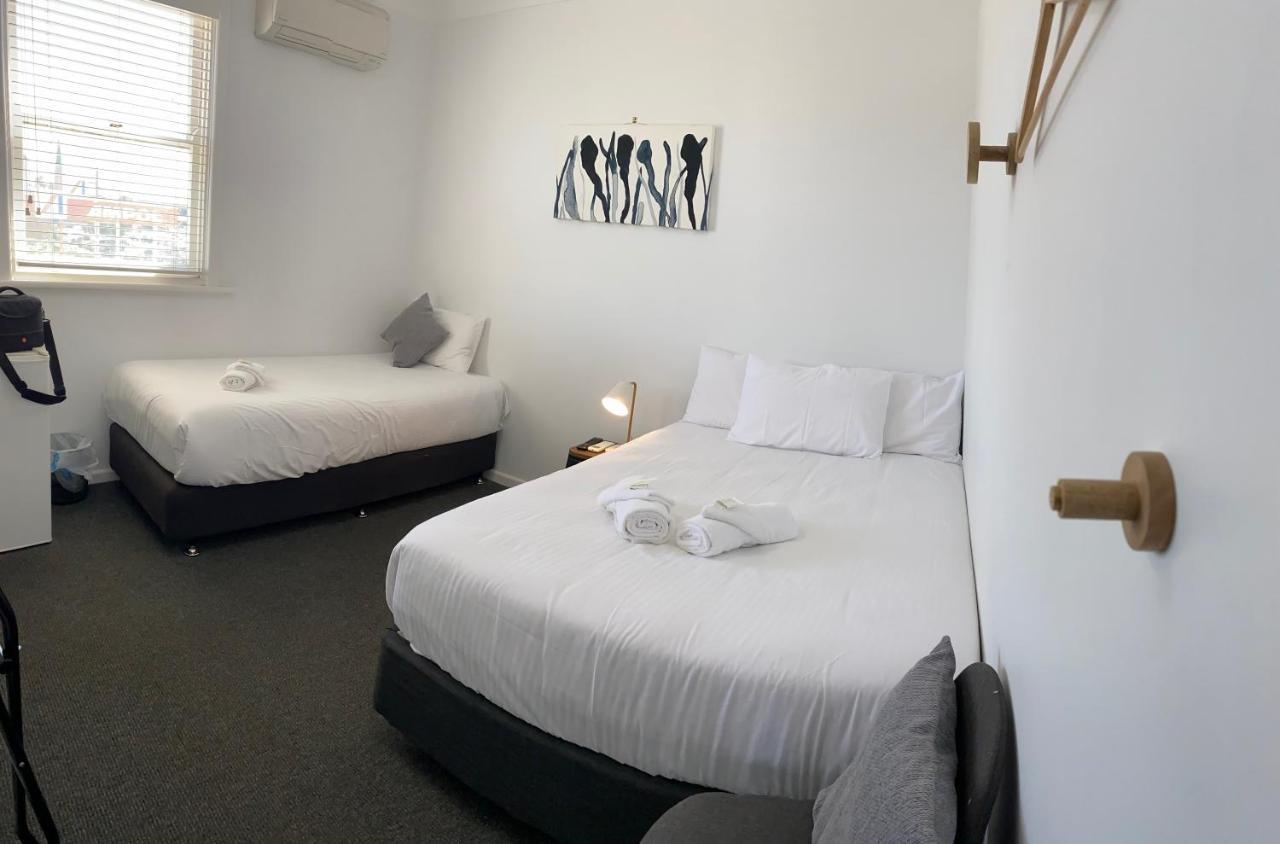 Central Motel มัดจี ภายนอก รูปภาพ