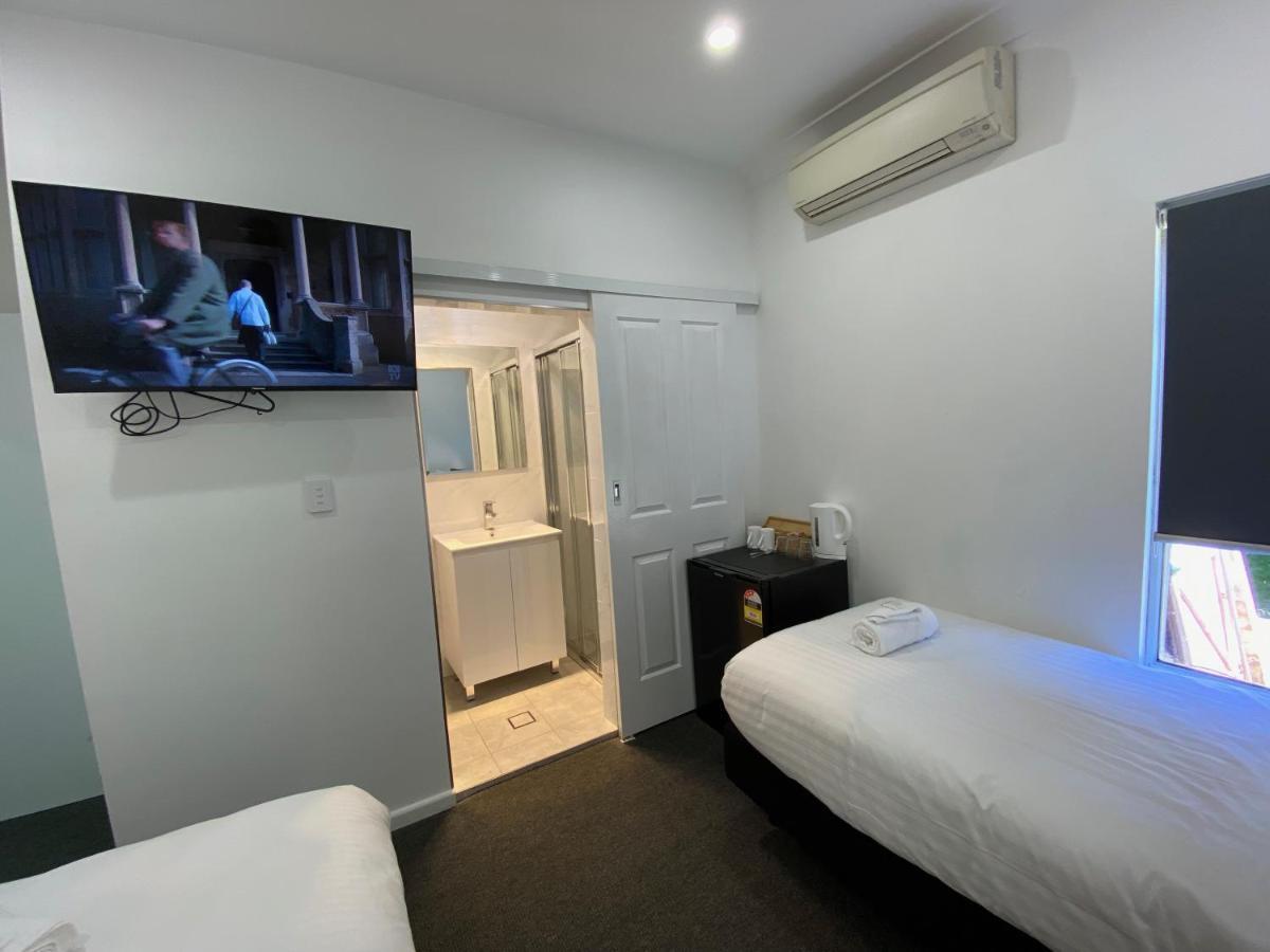 Central Motel มัดจี ภายนอก รูปภาพ