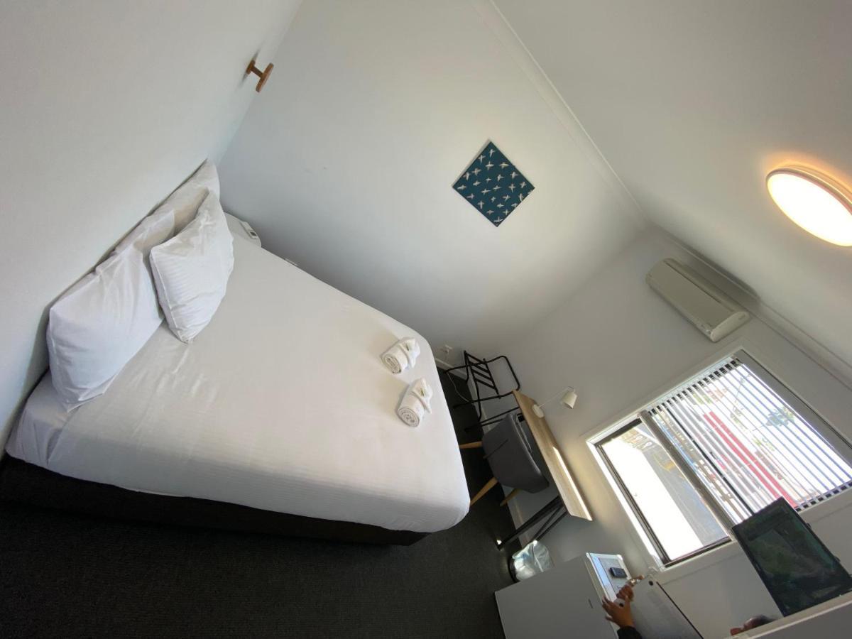 Central Motel มัดจี ภายนอก รูปภาพ